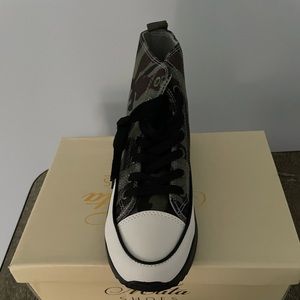 High Top camo